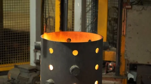 Woodworking factory. Cutting boards into rectangular slats. Slow motion. 4k 스톡 동영상 117701760