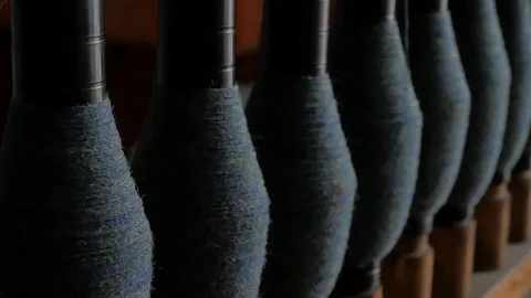 Wool spools inside Harris Tweed Mill 스톡 동영상 109071232