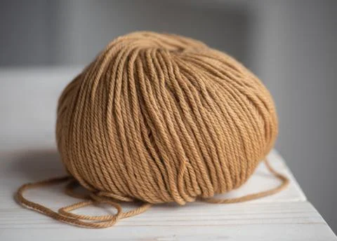 Wool threads for knitting brown close up. Foto stock