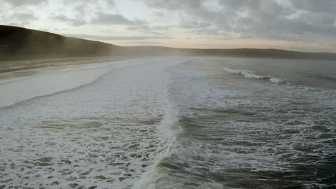Woolacombe fly along breakers Video stock 126242575
