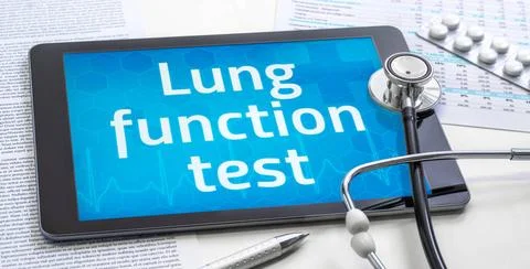 The word Lung function test on the display of a tablet The word Lung funct... Stockfoto's