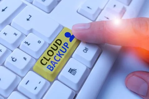 Word writing text Cloud Backup. Business concept for enable customers to Foto stock