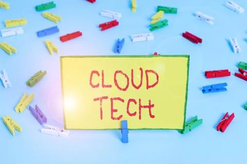 Word writing text Cloud Tech. Business concept for storing and accessing data Foto stock