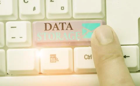 Word writing text Data Storage. Business concept for the act of archiving data Foto stock