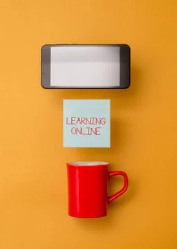 Word writing text Learning Online. Business concept for Learn something new with Fotos de archivo