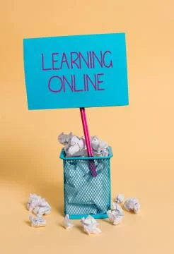 Word writing text Learning Online. Business concept for Learn something new with Foto stock