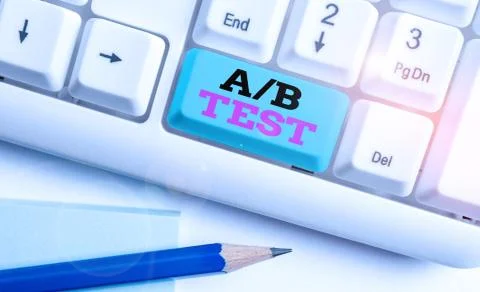 Word writing text A Or B Test. Business concept for test to determine consumers Foto stock