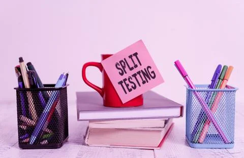 Word writing text Split Testing. Business concept for issuing the traffic of a Foto stock