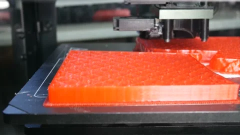 Work 3d printer on a new figure 動画素材 89939484