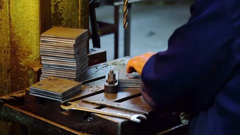 Work on a drilling machine Video stock 113820100