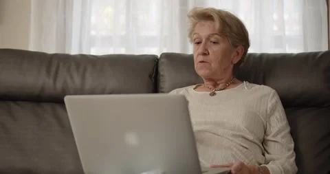 Work from Home 03 Vídeos de archivo 146947389