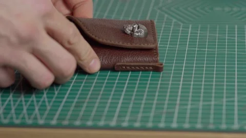 Work with leather, handmade. Video stock 332083121