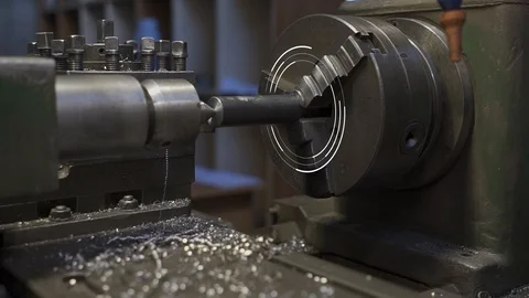 Work of an old lathe in the shop Video stock 125874892