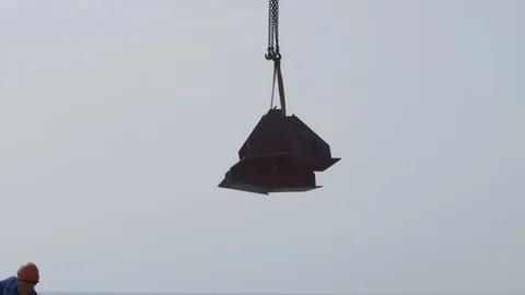 Work in port Taman 스톡 동영상 123780395