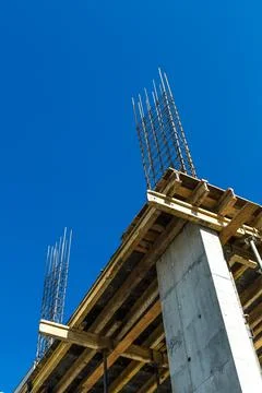 Work in progress on a new apartment block. Tall building under construction w Foto stock