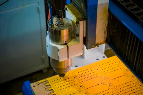 Work of the vertical milling machine with CNC. Foto stock