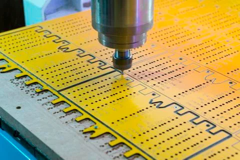 Work of the vertical milling machine with CNC. Milling spindle. 스톡 사진