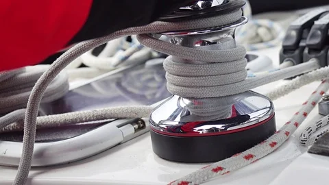 Work with a yacht winch Video stock 113819963