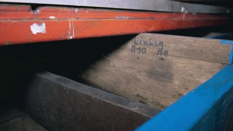Workbench in abandoned building (lost places) 動画素材 79602657