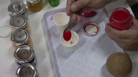 Workbench Set with Glass Jars and Cups of Red Pigment 库存影片 340901137