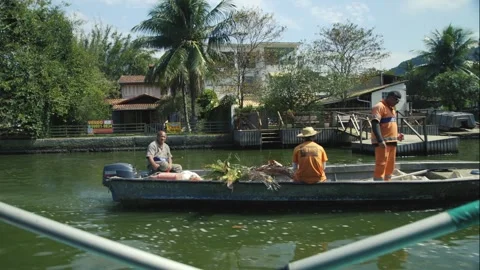 Worker in the Boat Vídeo Stock 268786376