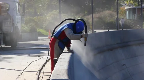 Worker in the city 库存影片 68533330