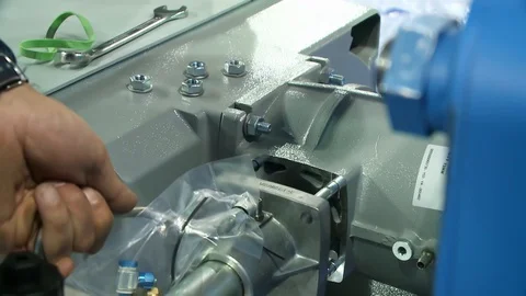 Worker connect air condition to wall Stock-Footage 128929478