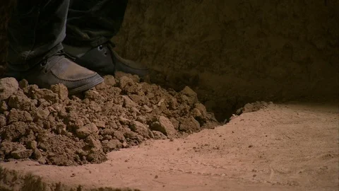 Worker digging soil at construction sit Stock-Footage 88827549