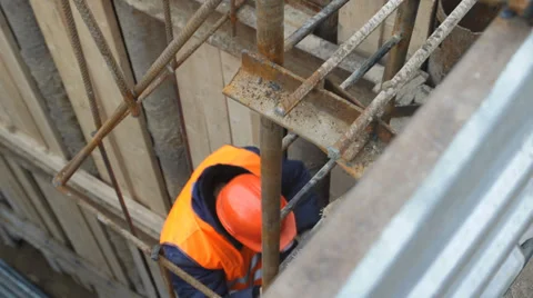 Worker down stairs to collector Vídeo Stock 34278189