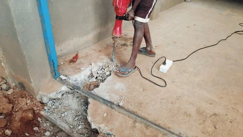 Worker Drilling Concrete With Jackhammer. Man With Drill Breaking Up Concrete. 스톡 동영상 122201949