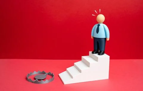 A worker faces a trap of problems if he ends his career. The consequences of  Ilustración de archivo