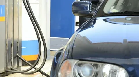 Worker at gas station; Full HD Photo JPEG Stock Footage 10596551