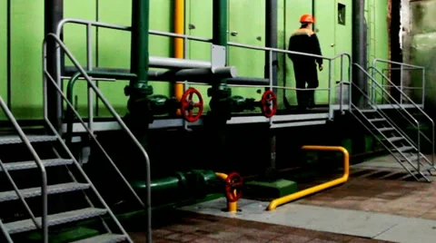 Worker Goes Away And Lowered Inside Unit Stockbeeldmateriaal 10804666