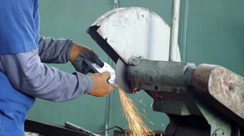 Worker grinding steel Stock-Footage 62469954
