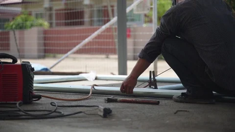 Worker labor welding metal Stock Footage 95183294