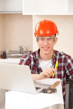 Worker learns online Stock Photos
