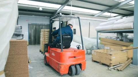 Worker on the lift Stock Footage 67449056