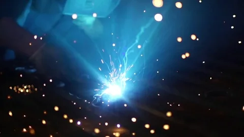 Worker makes metal welding 스톡 동영상 76238316