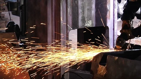 Worker for metal grinding Видео 101925817