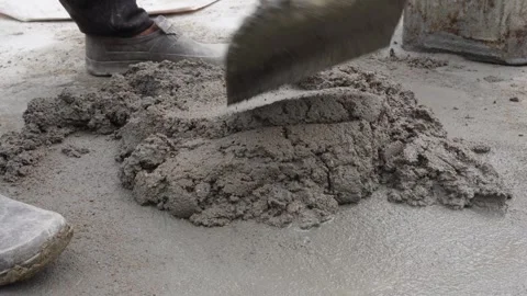 Worker Mixing Concrete Vídeo Stock 336683070