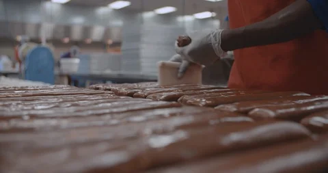 Worker At Plant Working With Candy In  Slow Mo 스톡 동영상 105349405