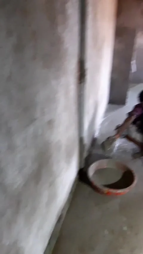 Worker Plastering Cement Floor Indian Style Floor Plastering with cement 스톡 동영상 237435333