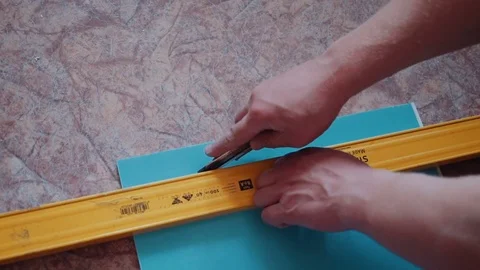 Worker repairs a window Stock Footage 81502293