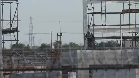 Worker on structure 스톡 동영상 20435736