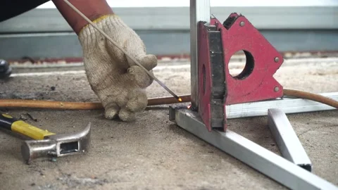 The worker use oxyacetylene the making the thing for use Stock Footage 138342199