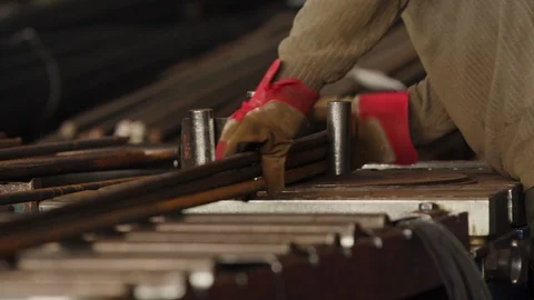 Worker use roller bender industrial bender equipment machine for metal rebar ben Video stock 120821971