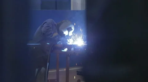 Worker Using Blow Torch - Pull Focus Vídeo Stock 60689549