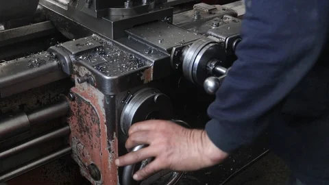 Worker Using Old Turning Machice Video stock 95650068