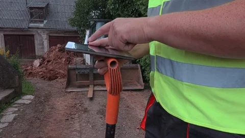 Worker using tablet PC Stock Footage 78605268