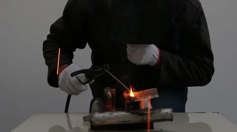 Worker welding steel Stock Footage 46217382